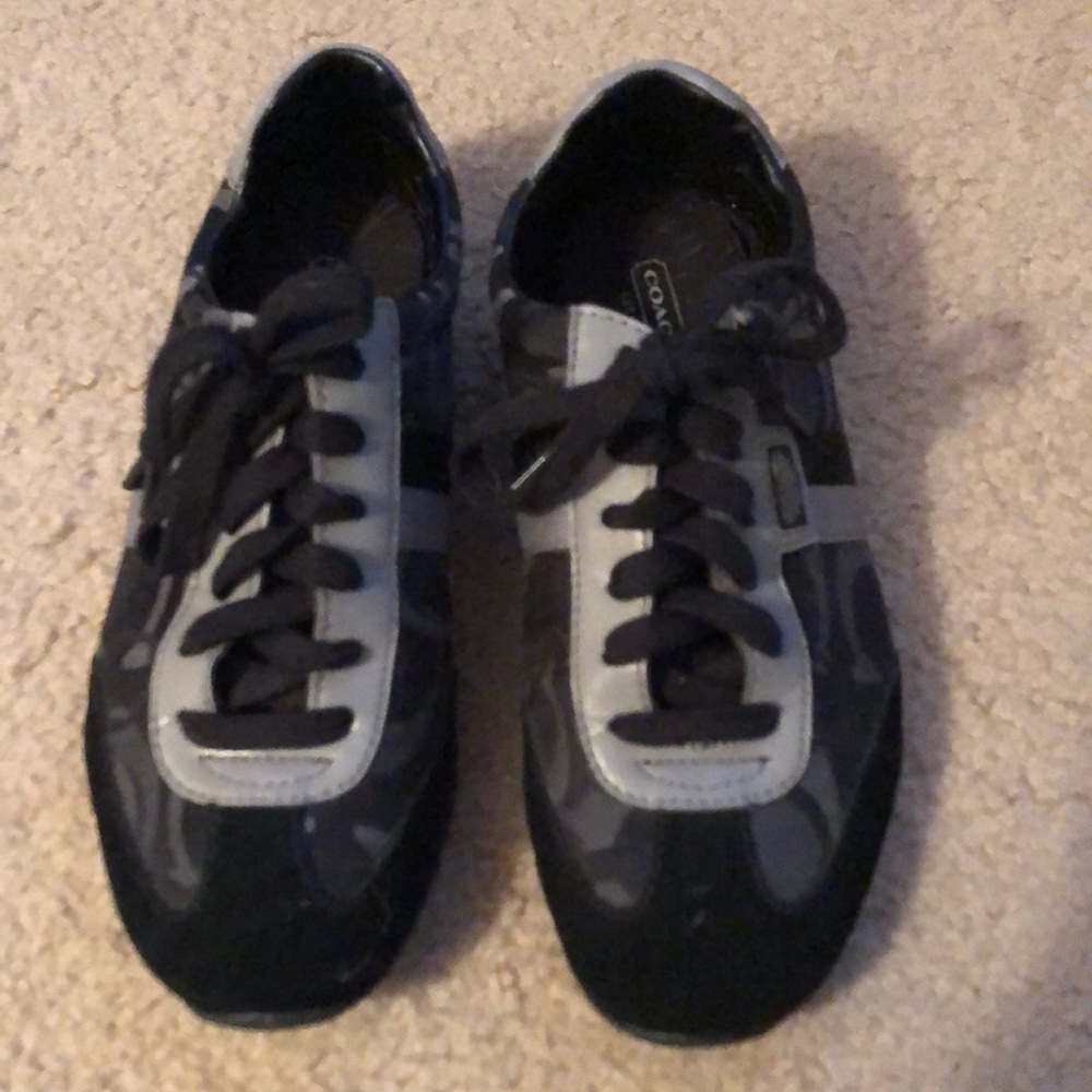 Women’s size 8 black coach shoes